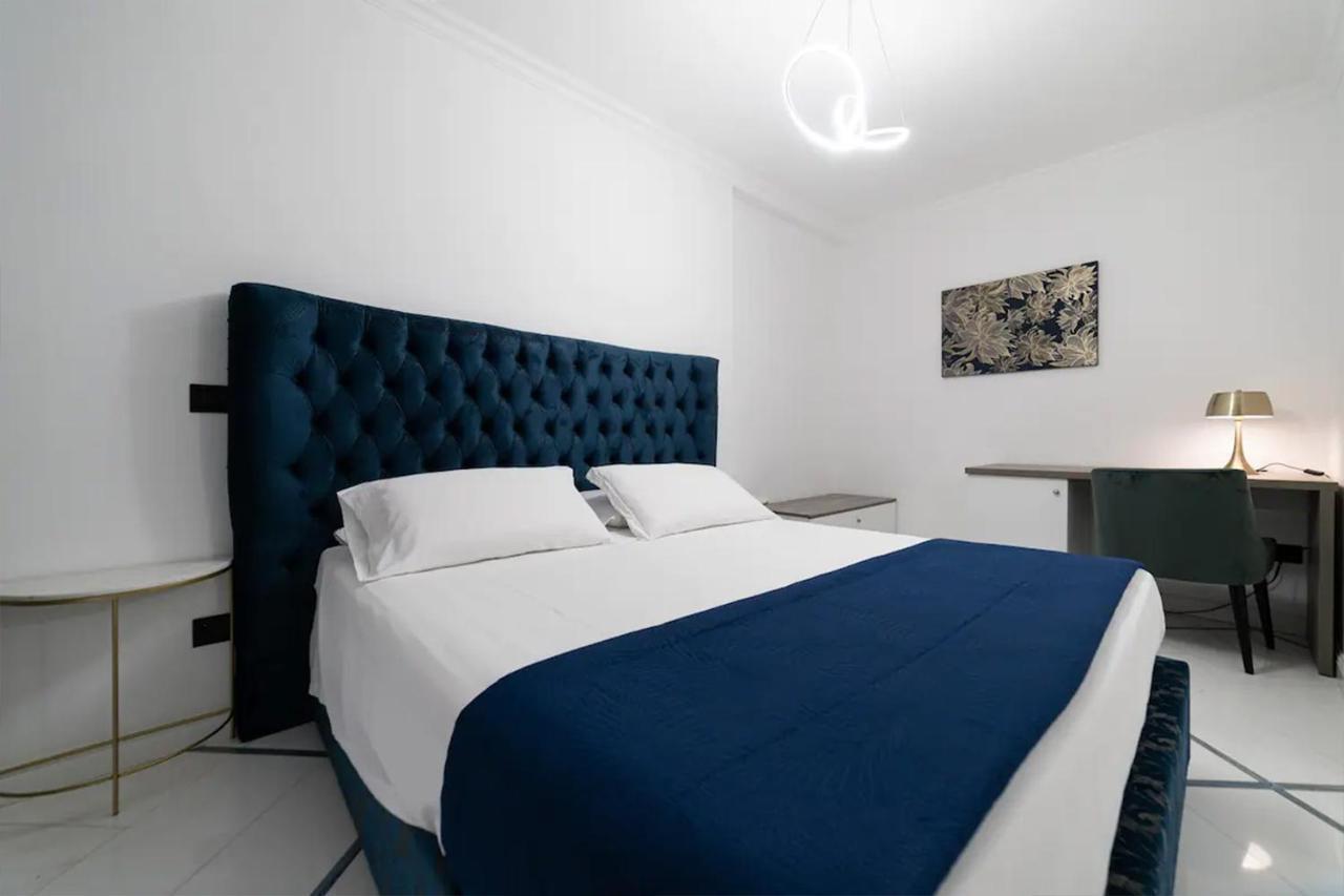Apartments Hotel Real Suite Napoli Chiaia Mergellina Exterior photo