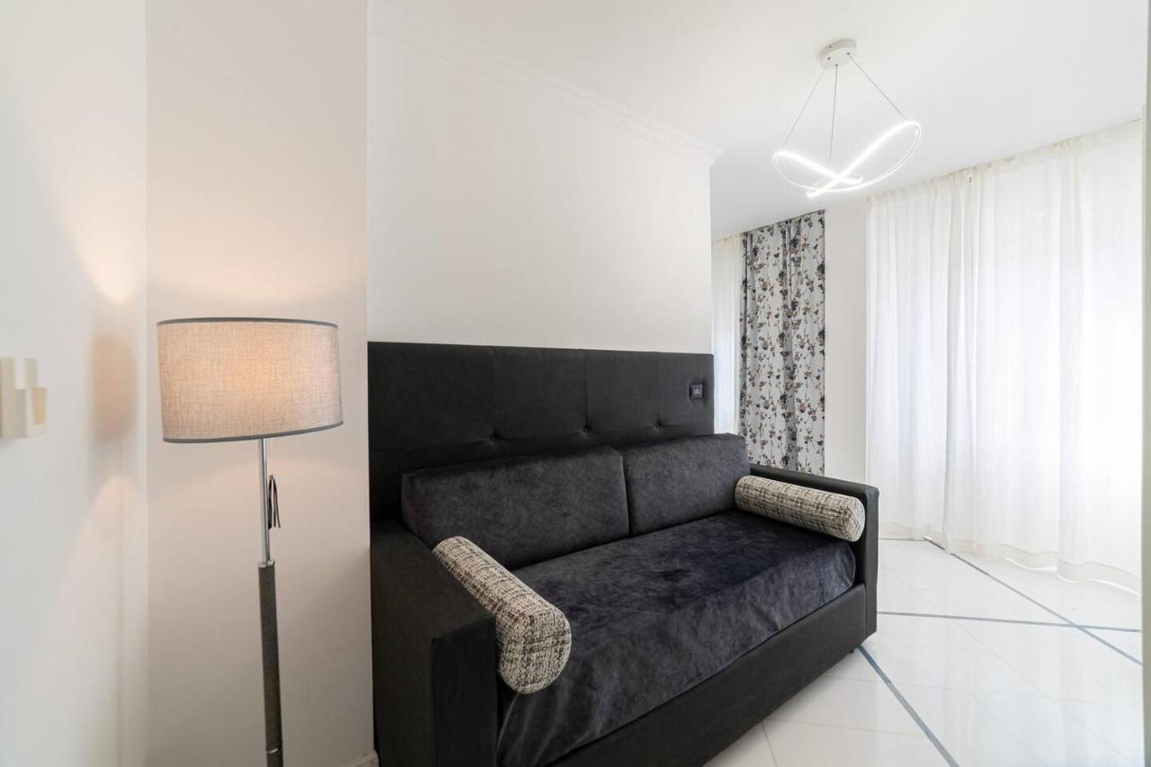 Apartments Hotel Real Suite Napoli Chiaia Mergellina Exterior photo