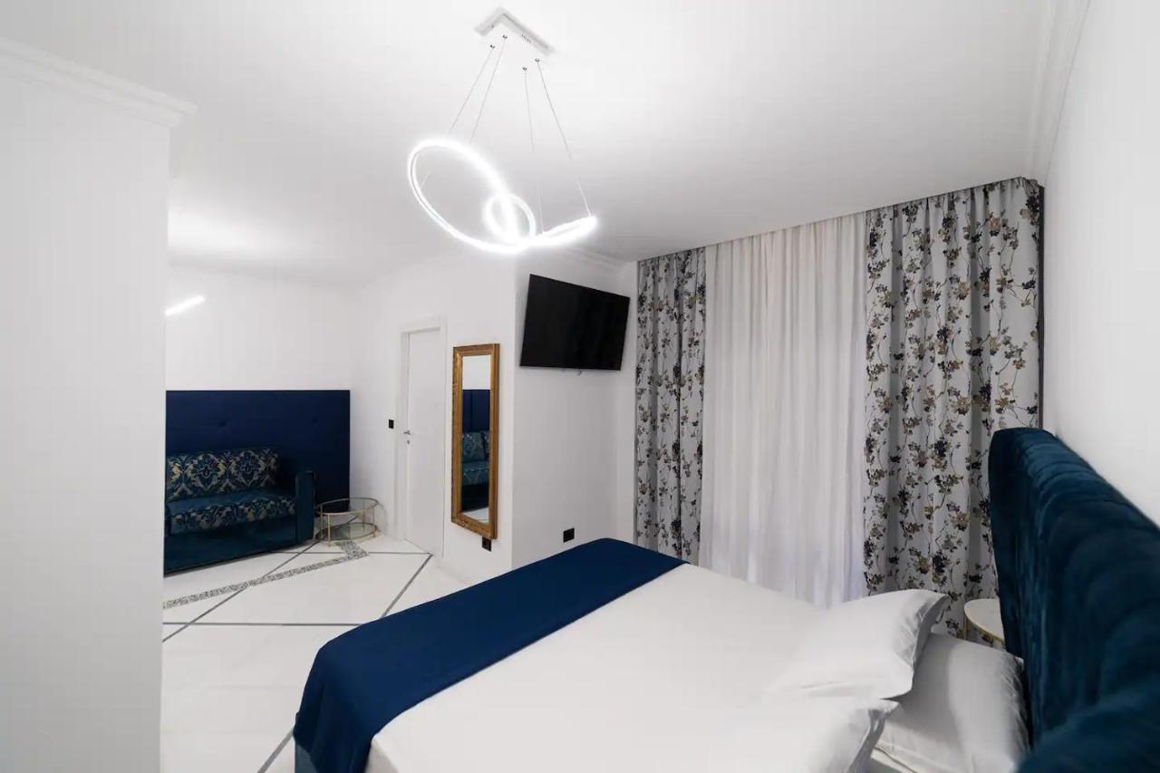 Apartments Hotel Real Suite Napoli Chiaia Mergellina Exterior photo